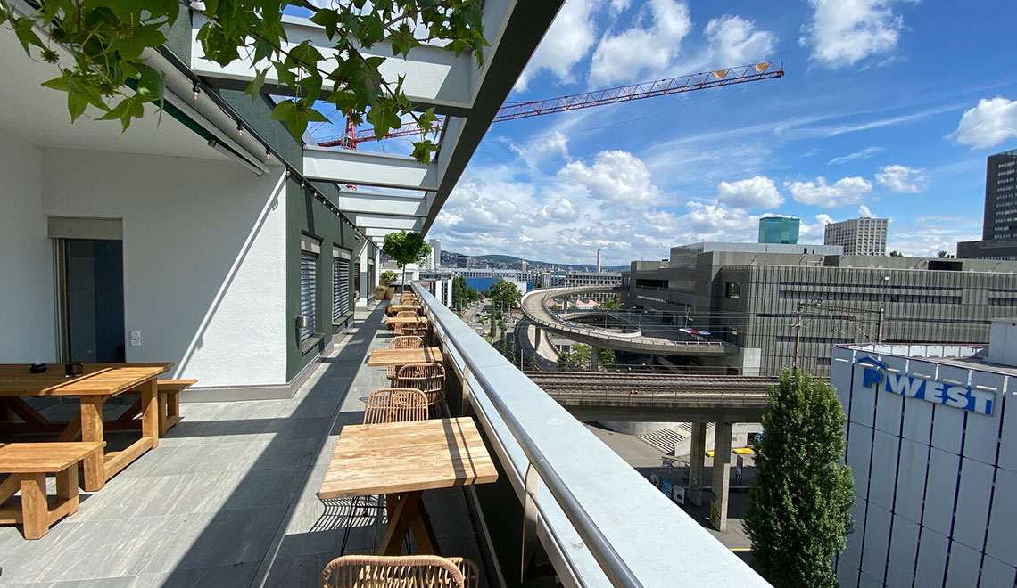 Dachterrasse des Westhive Zürich Hardturm