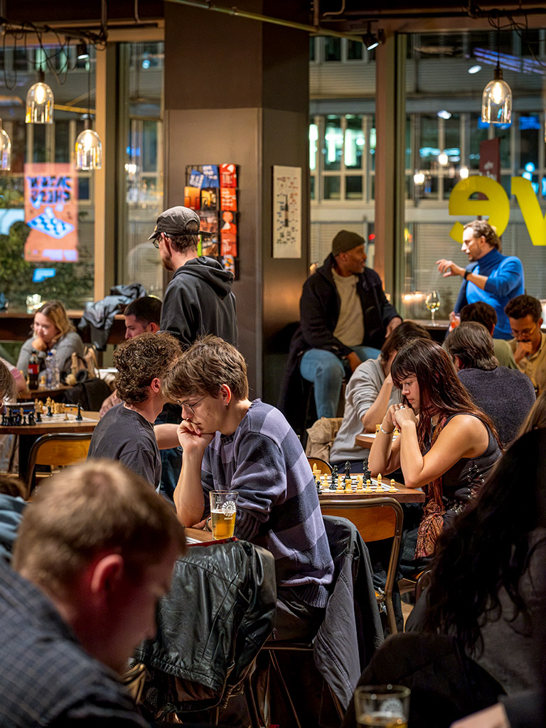 Teilnehmer:innen beim Jazz'n'Chess