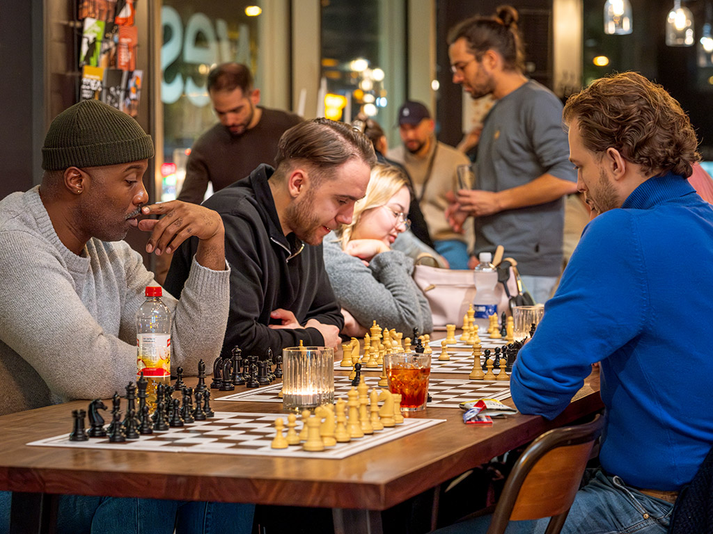 Teilnehmer:innen beim Jazz'n'Chess