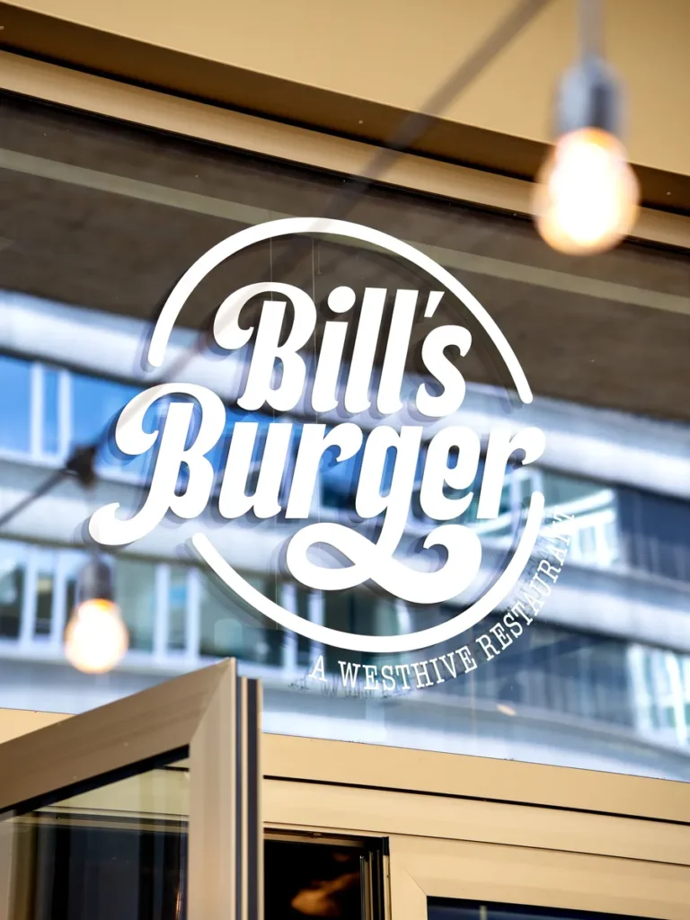 Logo «Bill's Burger» über der Eingangstüre
