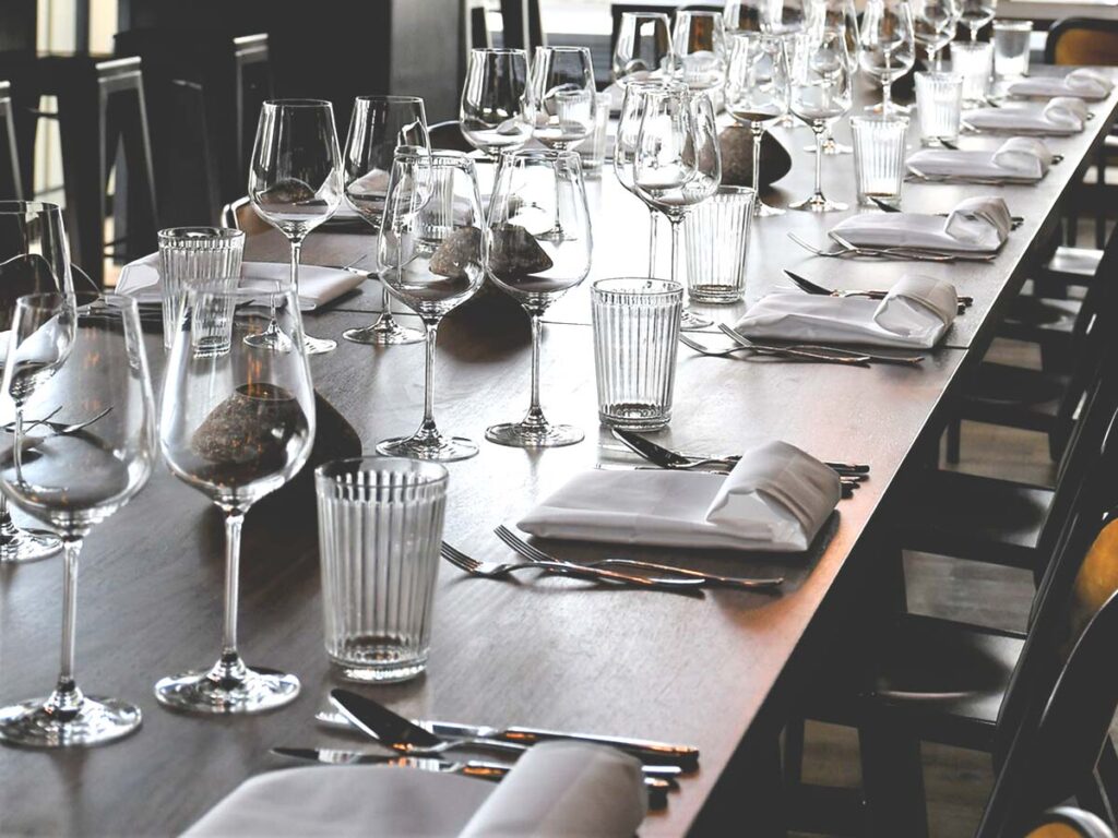 Festlich gedeckter Tisch