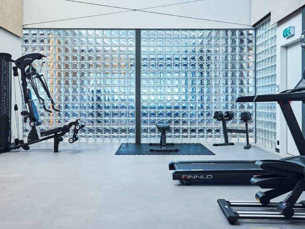 Fitness room at Westhive Zug