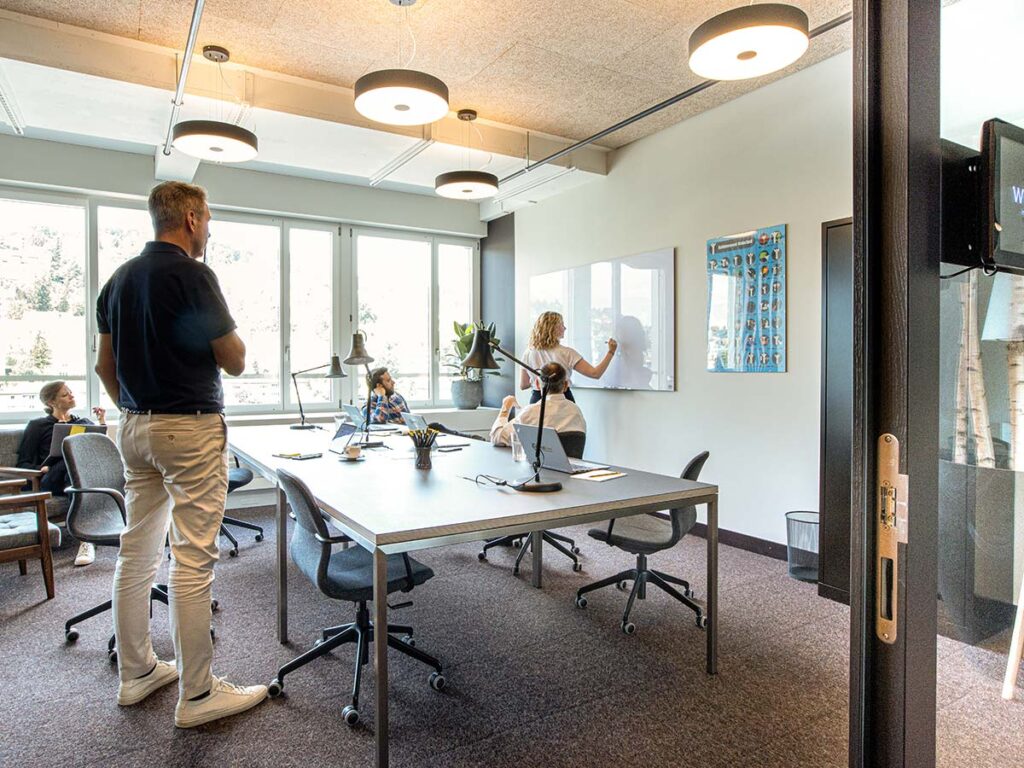 Team-Office im «Skyspace», Westhive Zürich Hardturm