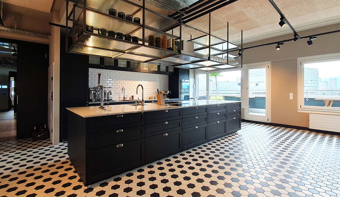 Rooftop Kitchen im Westhive Zürich Hardturm